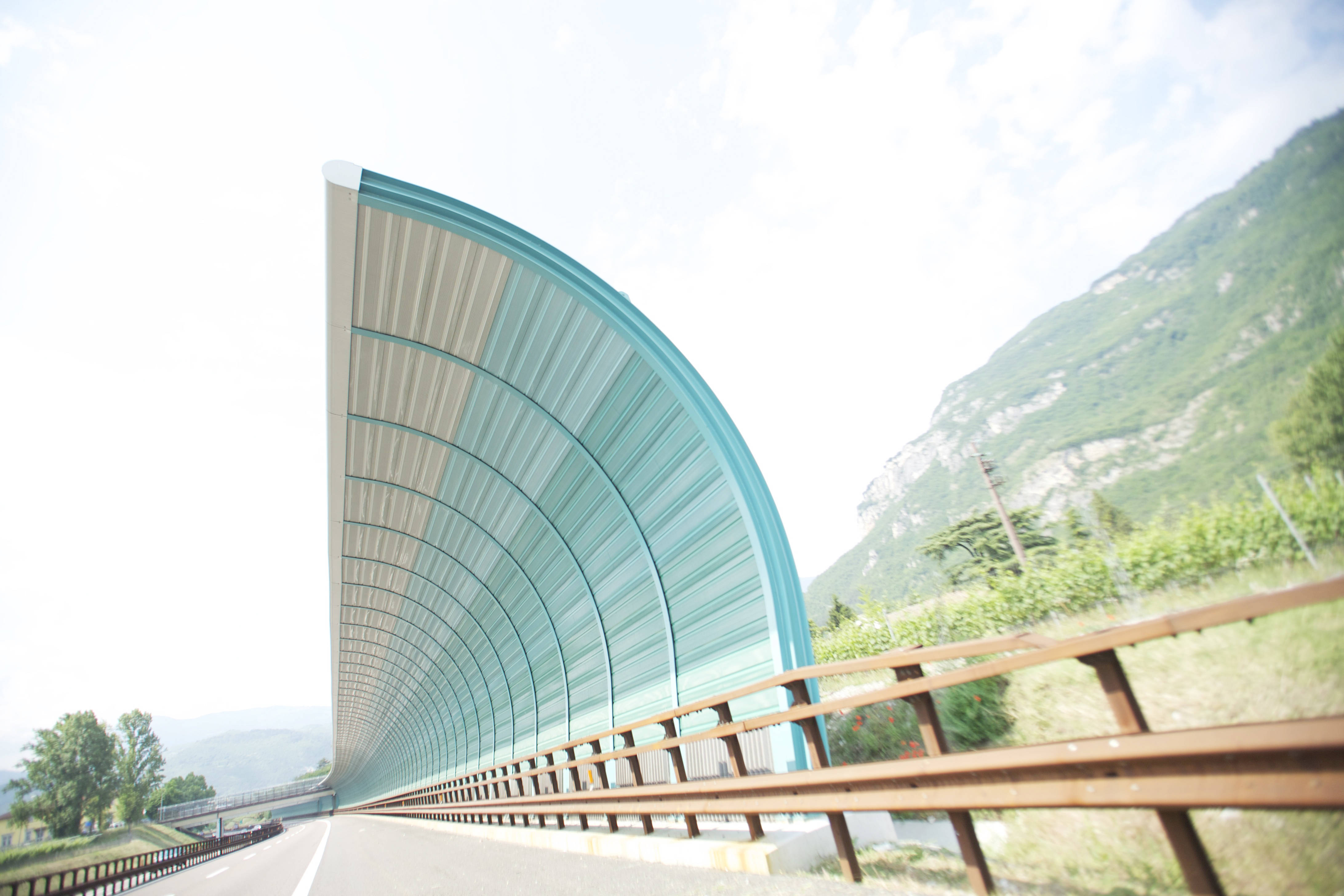 松夏耐力板声屏障的隔音效果有多好?