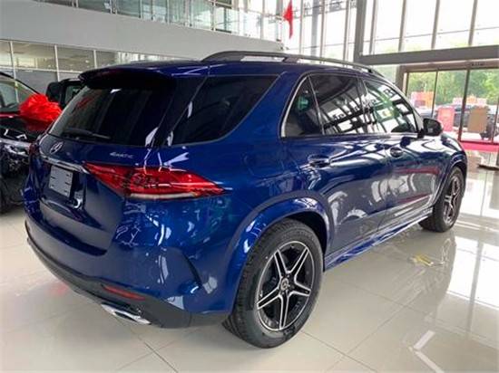 新款奔驰gle350尖端时尚 霸气时尚超高性价比