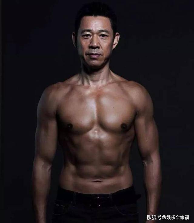 国内男明星的肌肉竟然还得靠这群平均50多岁的老戏骨撑起排面