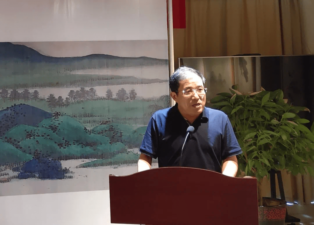 华力集团董事长,济宁启功研究会会长郑元华致欢迎辞