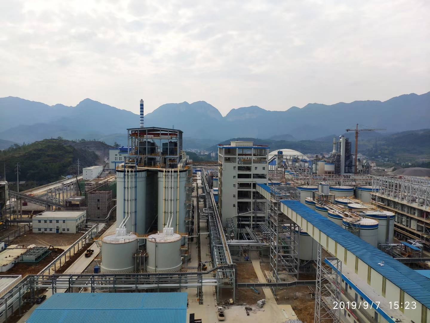 五矿二十三冶一公司务川氧化铝项目Ⅱ标段分解蒸发系统全部通过竣工