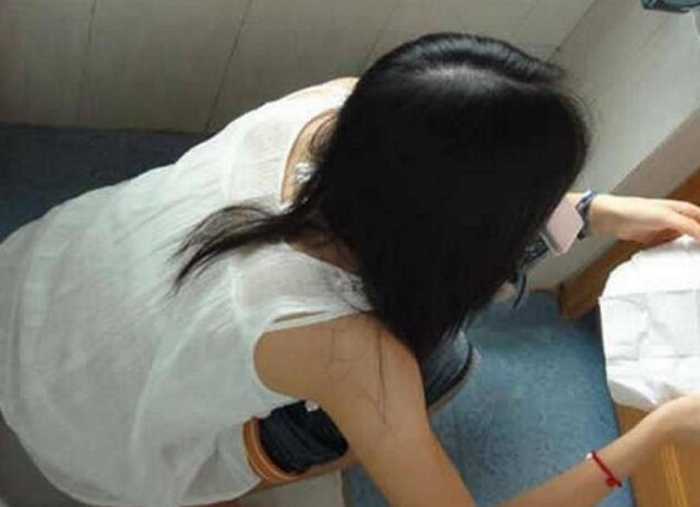 女子打扫家中厕所,发现存了200多万元!真相令人傻眼