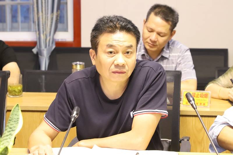 潢川县纪委监委派驻十三组莅临潢川二中开展谈心谈话工作_手机搜狐网