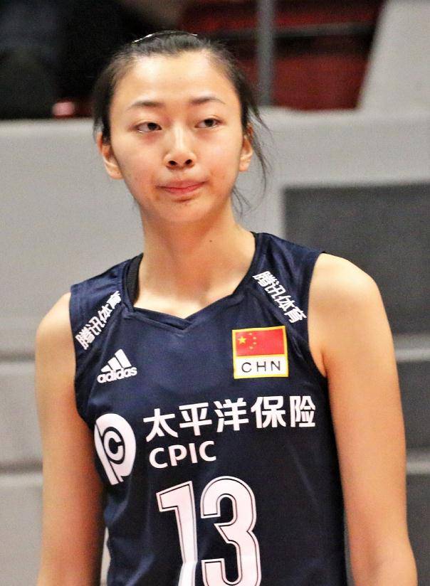 郎平重点培养的高个二传确定转会,女排新星或成下一个冯坤_孙燕