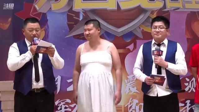 原创挨完打还要被强迫女装孙一峰终为自大付出代价