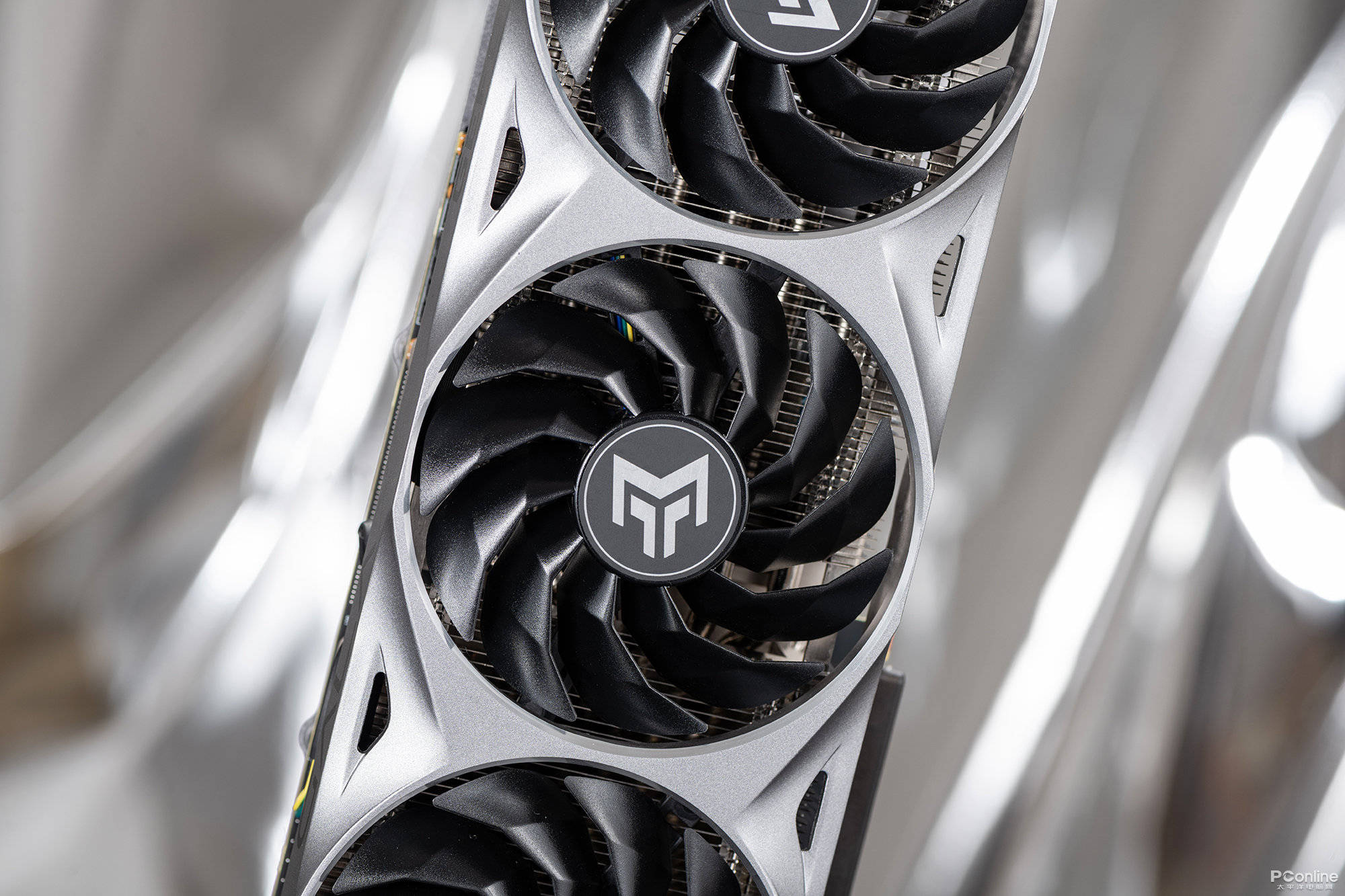 影驰rtx 3080金属大师:硬核装甲 强劲性能