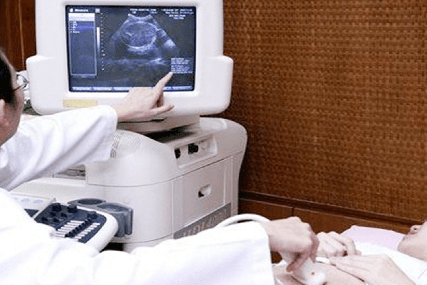 国外产妇生出"无脸"婴儿,只因为孕期的这个做法,孕妈不忽视!_检查