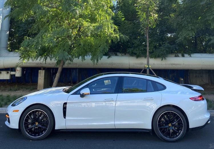 保时捷当家花旦2020款全新panamera实拍曝光