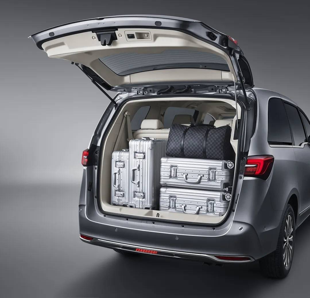 2021款别克gl8 陆上公务舱23.29万起售