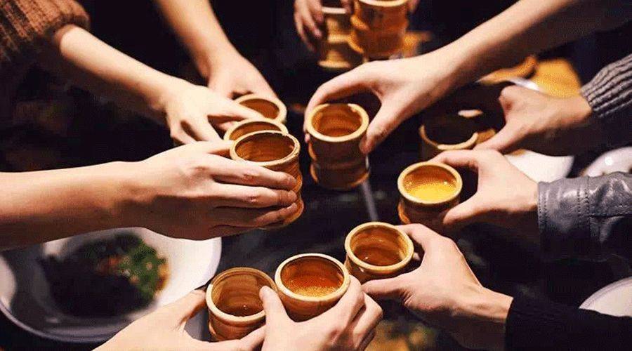 原创大学生酒后坠亡同桌5人赔偿,算不算"责任绑架"