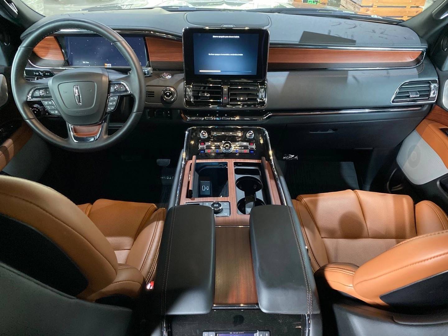 林肯领航员七座内饰改装 最新案例展销