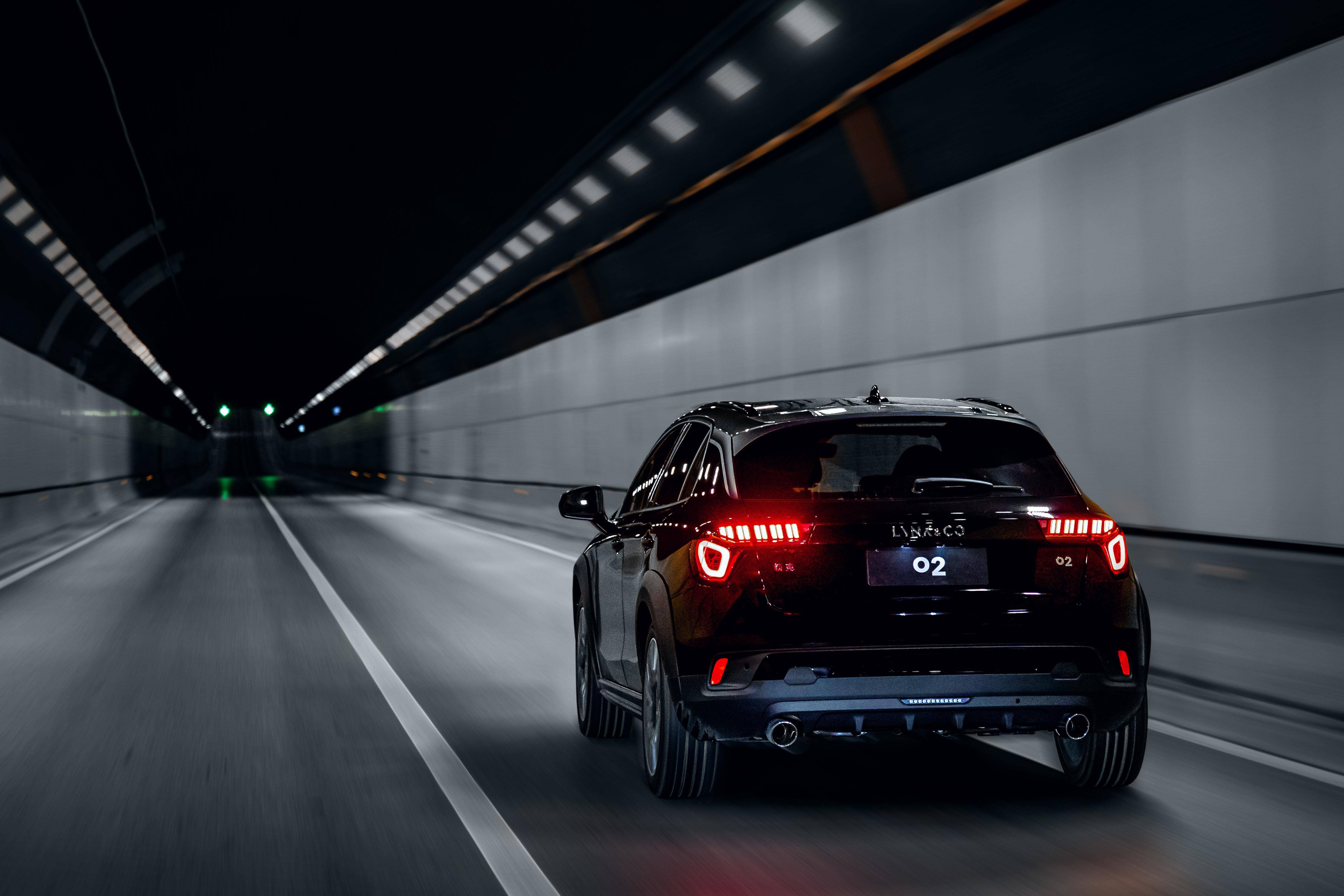 领克02冠军版开进长沙超级文和友午夜制躁试驾会热辣开启