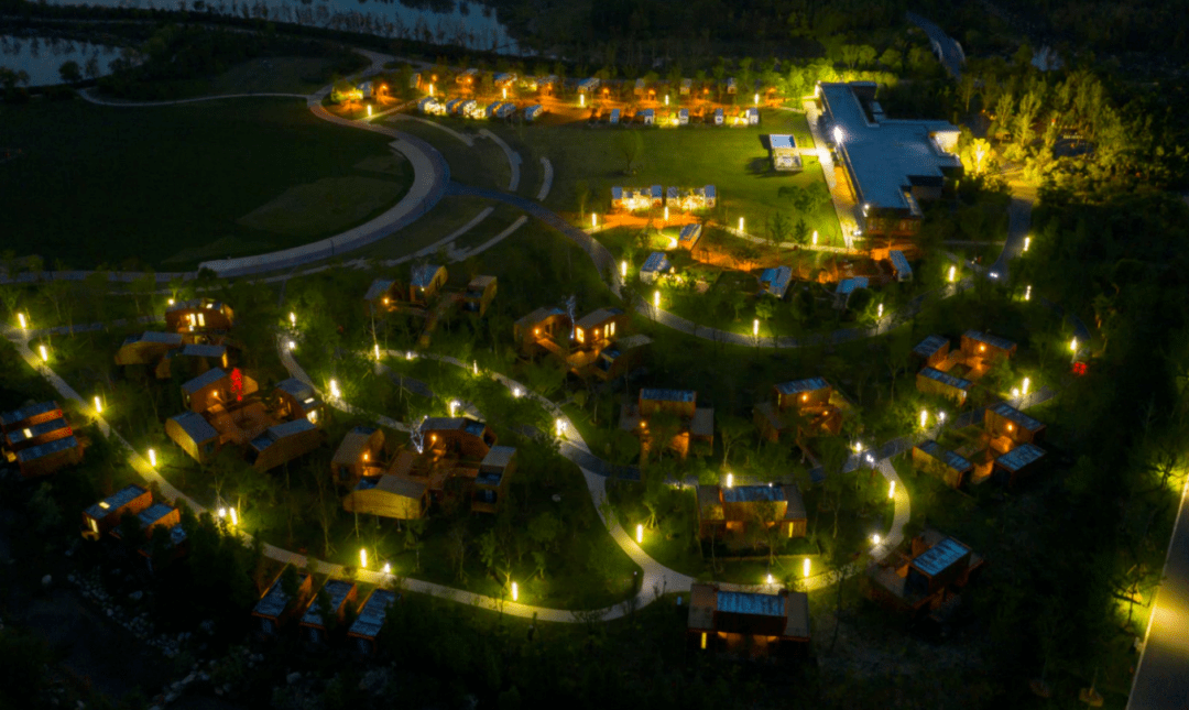 特色房车,浪漫树屋,花海民宿,住下来独享衲田花海盛景~_手机搜狐网