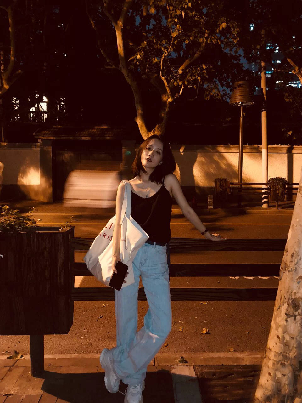 谁说飒飒的女孩没人爱?9套休闲帅气穿搭,提升你的时髦度_手机搜狐网