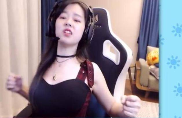 沫子透露300万粉丝福利,贴身衣物成亮点,完全不怕超管_直播