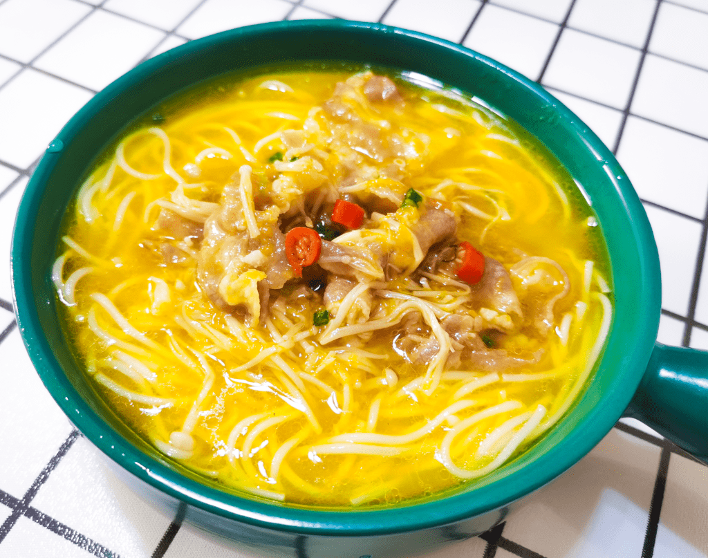 天气逐渐微凉,做一锅小白也会的酸辣金汤肥牛卷暖暖身吧_南瓜