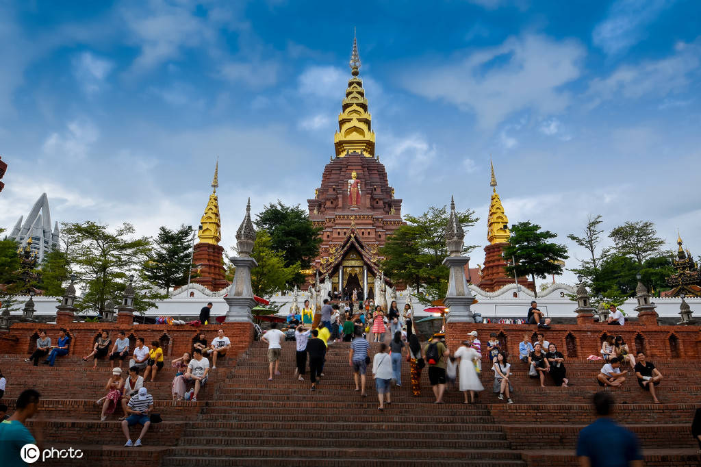 云南西双版纳:景洪大金塔寺