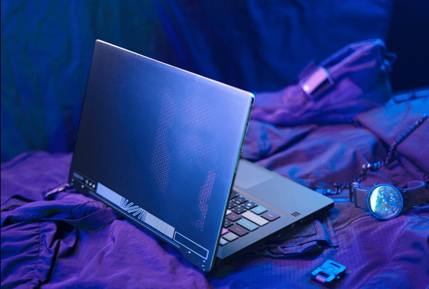 时尚博主站台,引领笔电机能风潮,rog幻14-acrnm限定版真香