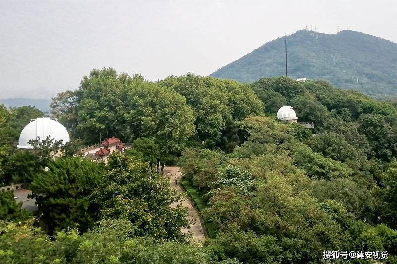 (李伦 摄影)位于江苏省南京市玄武区紫金山上的紫金山天文台旧址圆顶