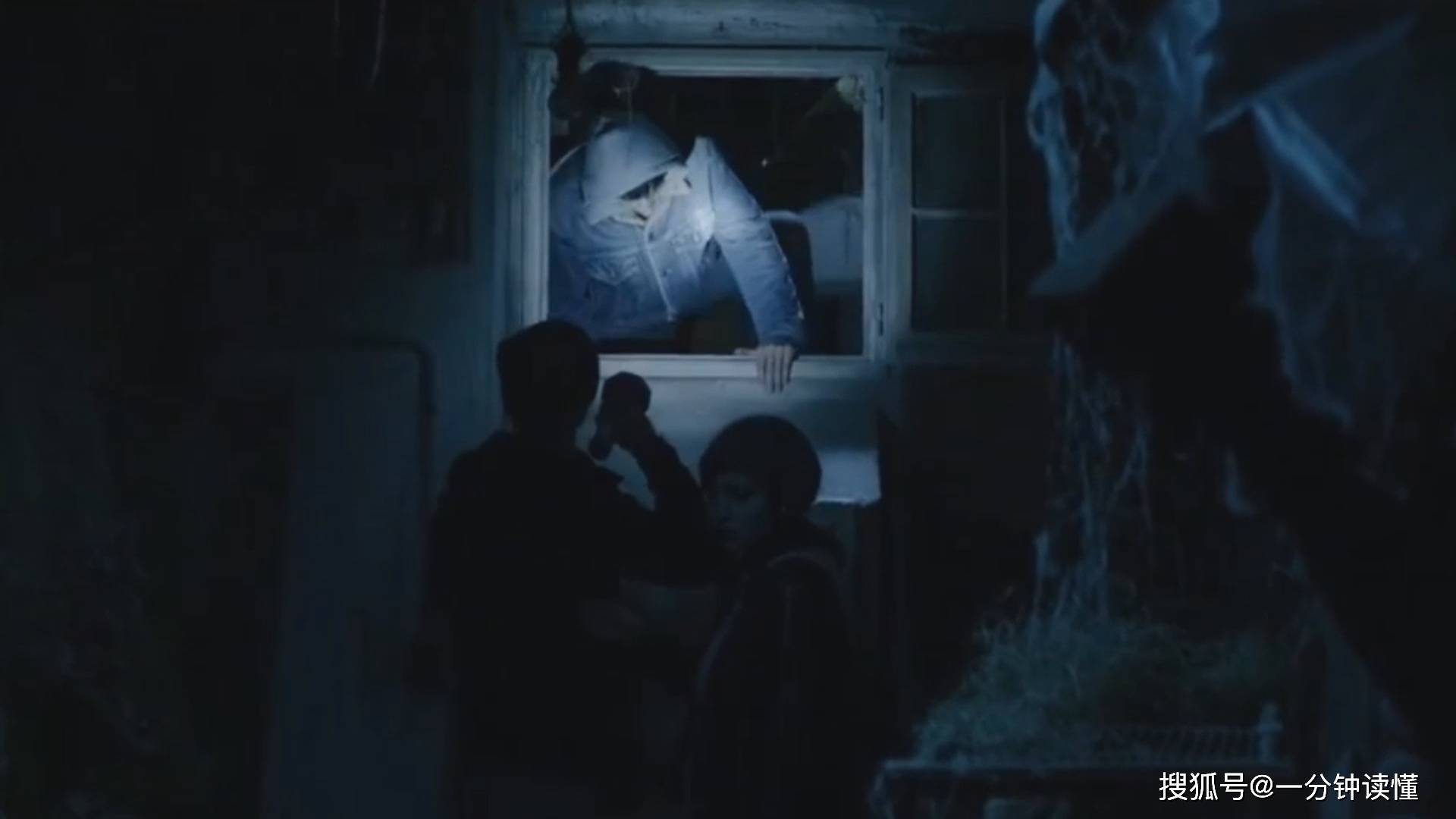 惊悚恐怖电影《死色》:女孩体内拥有两个灵魂,太可怕了_手机搜狐网