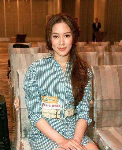 嫁小7岁富豪息影,老公独宠22年,张凤妮如今怎么样了?_手机搜狐网