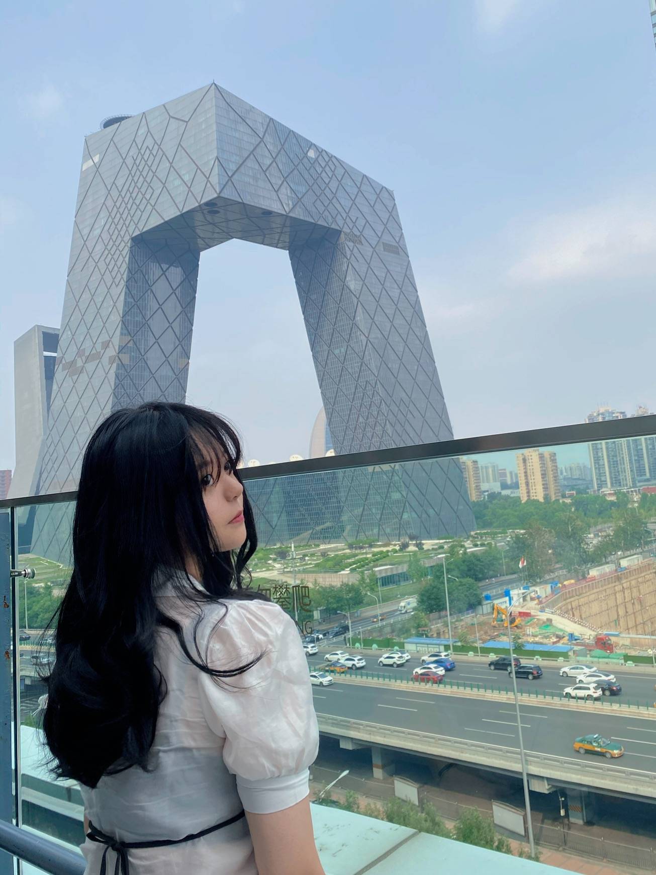 杨晗在沉浮的娱乐圈当中新人该如何自处