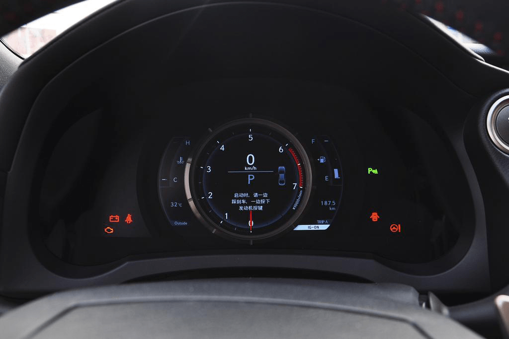 lfa同款滑动式仪表盘雷克萨斯is300fsport