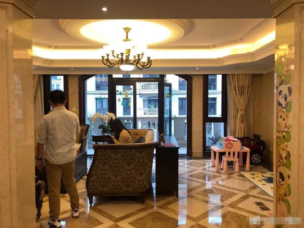 “疯了吧?”杭州一洋房拍卖,叫价突然飙到2500万-搜狐大视野-搜狐新闻