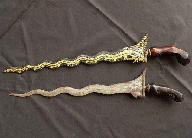 三大奇特冷兵器:第1诸葛亮发明,第2鲨鱼臂刀,利刃武装到牙齿