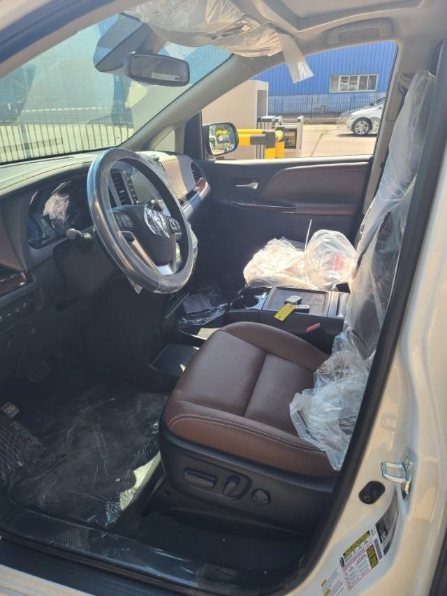 2020款丰田塞纳全新上市顶级商务王更拉风