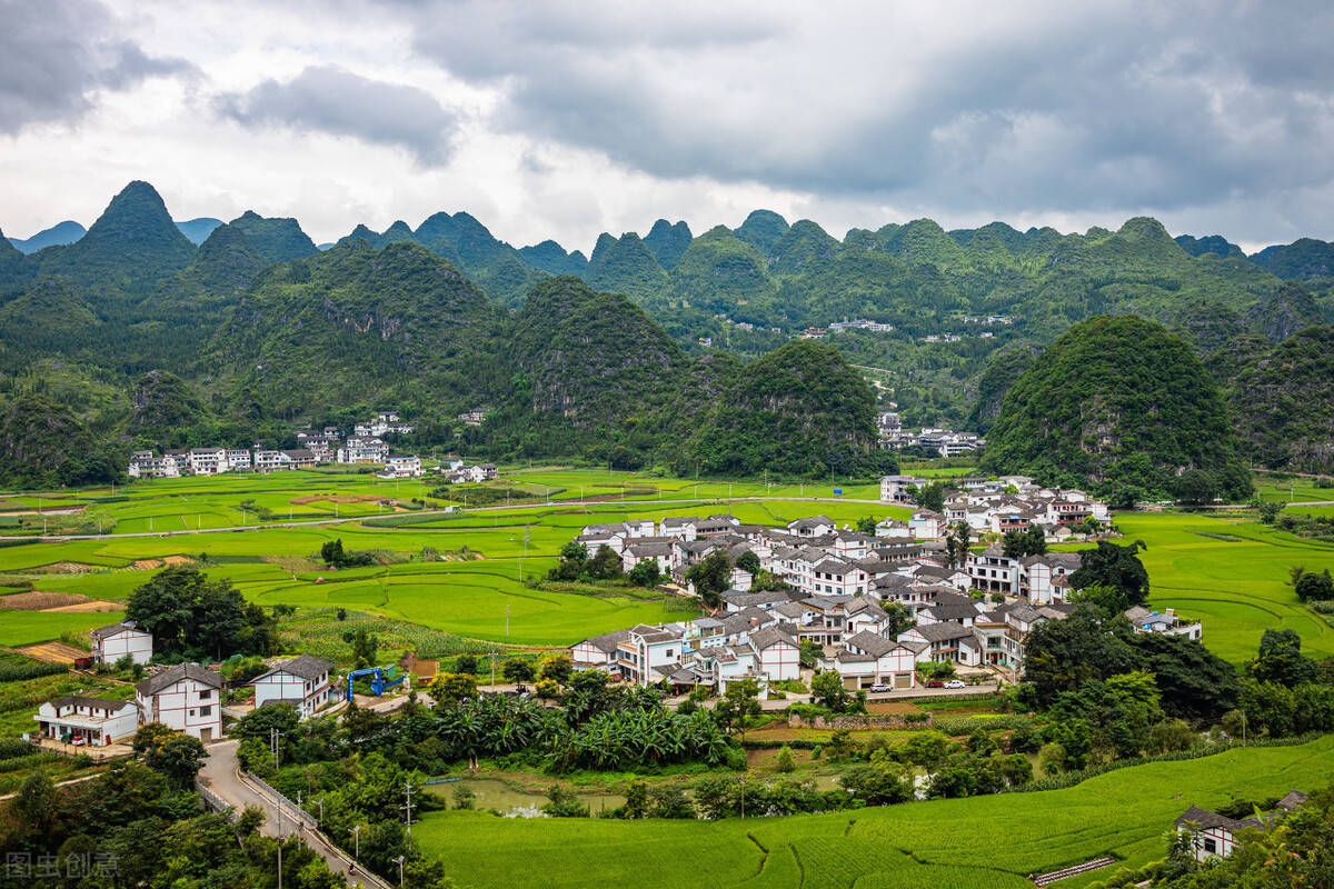 贵州的自然风景和民俗文化一样绚丽