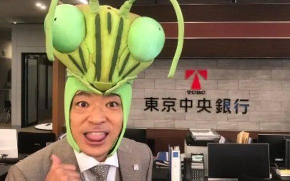 原创人生堪比狗血电视剧香川照之父亲出轨大16岁的已婚初恋