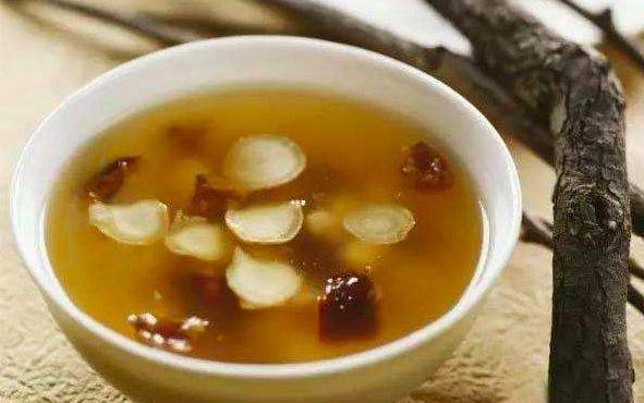 材料:桑叶,杏仁各10克,沙参,梨皮各15克,淡豆豉,栀子,川贝,甘草各5克