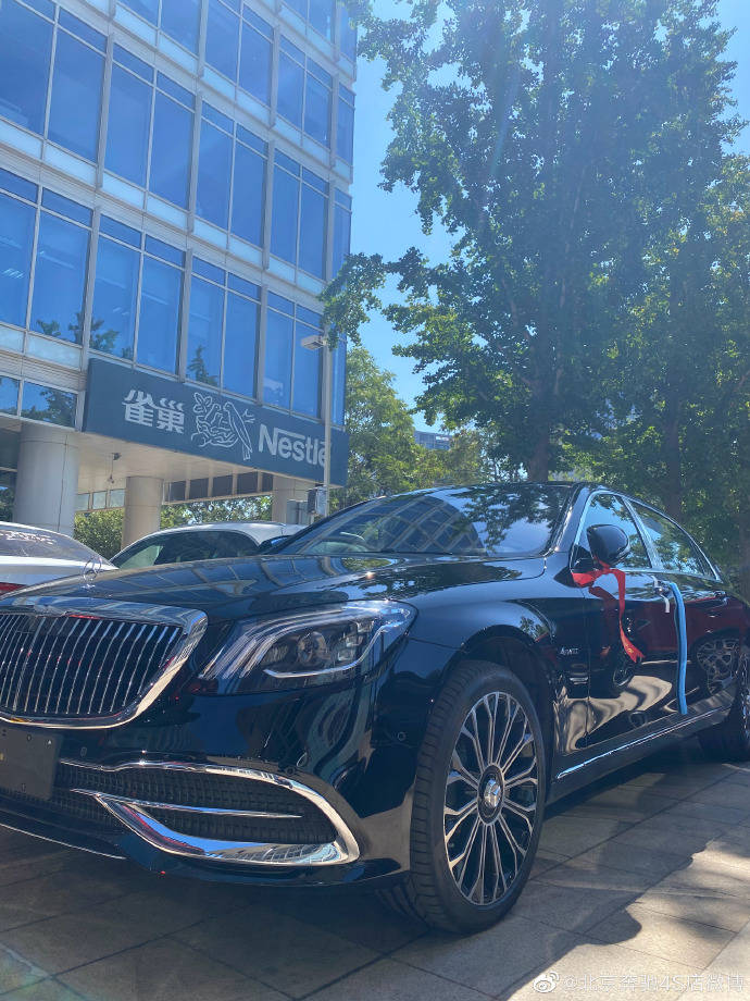 每一处细节都象征着绝对实力2021款奔驰迈巴赫s450北京奔驰4s店67