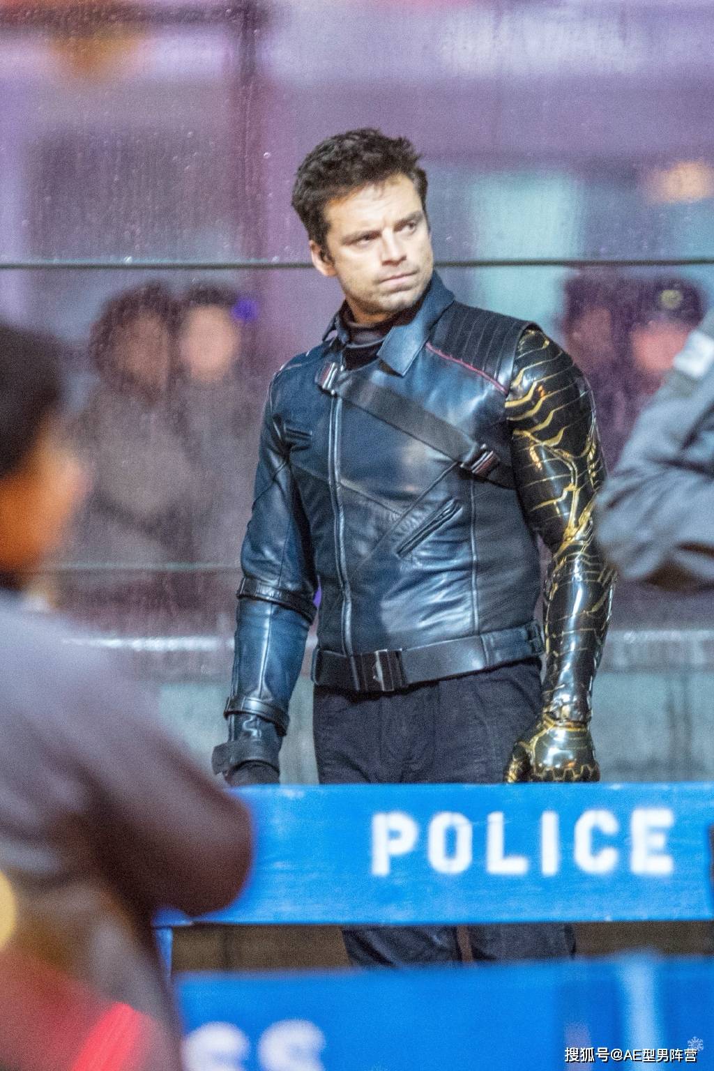 原创漫威限定剧猎鹰与冬兵正式复工38岁冬兵巴基帅气登场