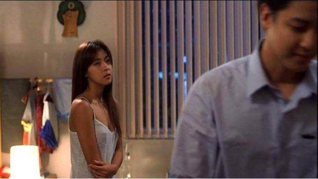 河智苑在2000年的电影处女作《真实的游戏》中,就大胆演出遭强暴戏码