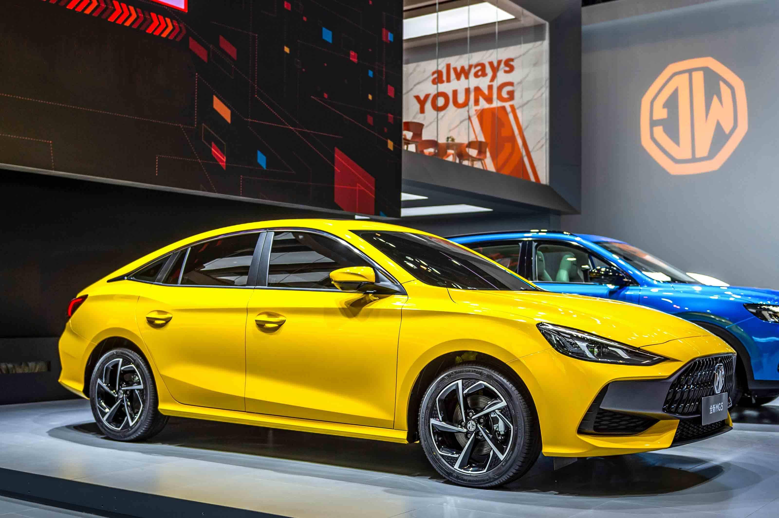 名爵就是要把轿跑价格打下来,除了mg5,还有suv来"领航"