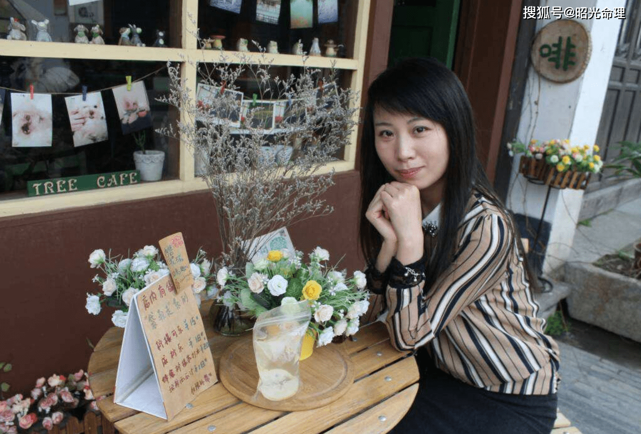 八字里就一个正官的女命,为什么感情遭遇比官杀混杂还差?