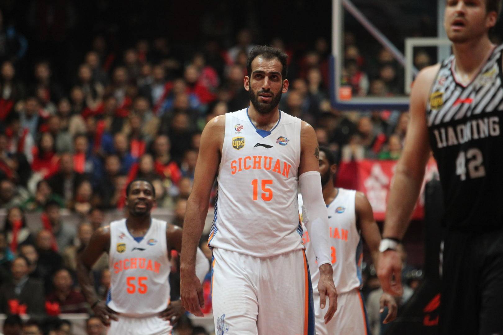 川媒:新赛季哈达迪将重回四川男篮 汉斯布鲁留队_手机搜狐网