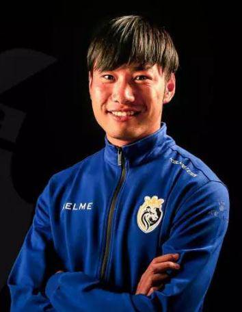 原创王霜近况教他踢球的表哥在踢中乙异国收贺卡出远门获大奖