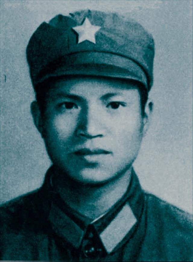 捣毁了敌军的营指挥所,消灭了包括上尉营长阮文丁在内的12名越军官兵