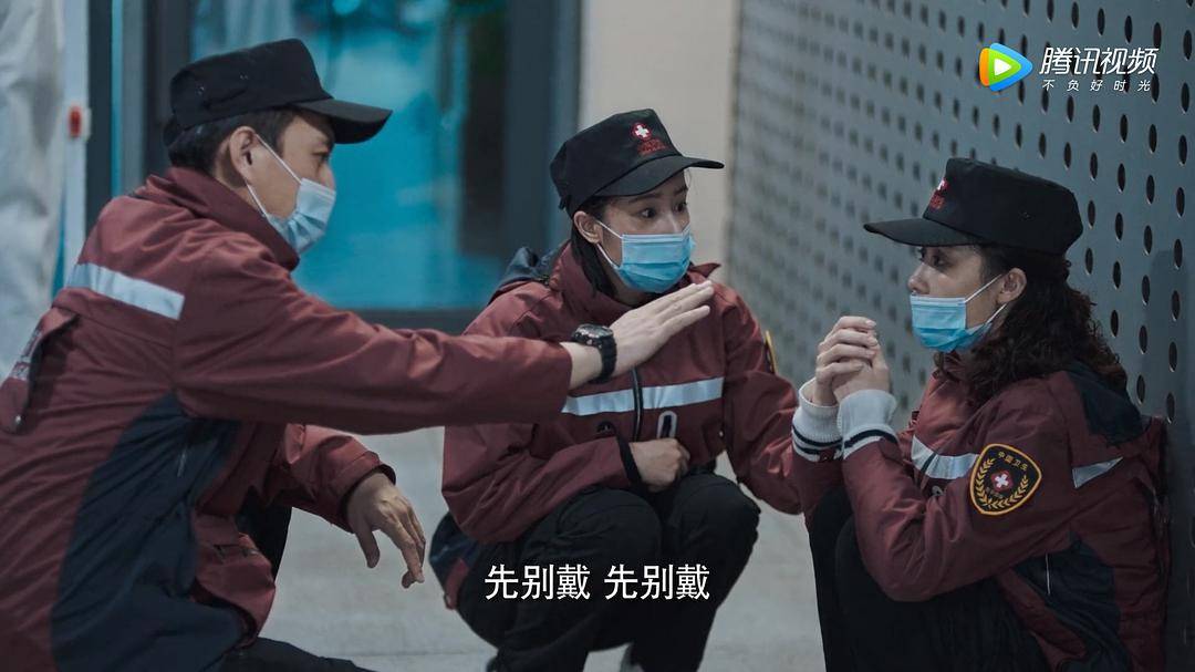 原创在一起方舱单元居然是一部职场剧靳东不愧是老干部