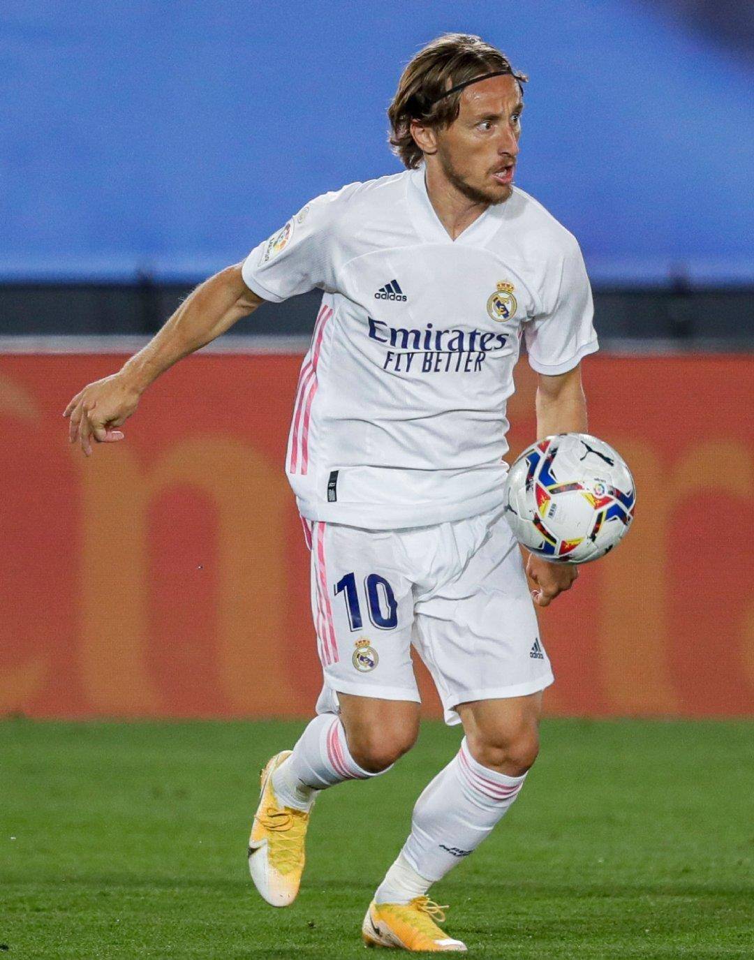 他是世界杯亚军,三十五岁的他能否终老皇马_莫德里奇