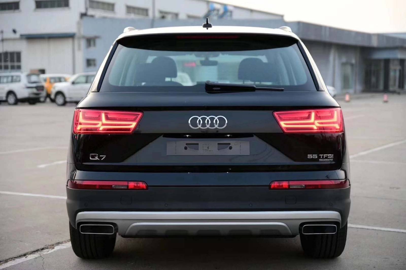 2020款奥迪q7价格直降天津港现车舒适性能