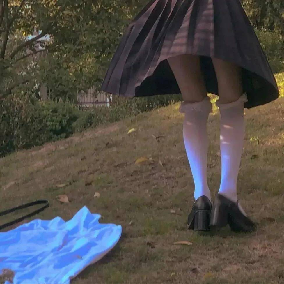 一眼万年jk风头像,快和小姐妹一起换,浪漫句子