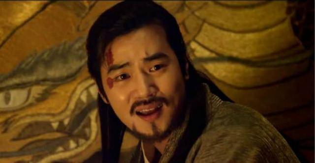 李隆很难得到母爱,更何况新尹妃自己也生下了儿子李怿(后来的朝鲜中宗