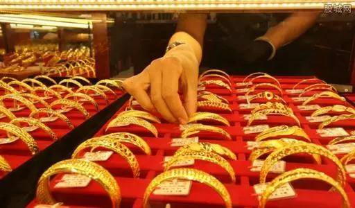 選購黃金首飾，是“按克好”還是“按件好”，內行人道出實情！