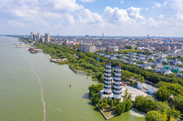 七都太湖湿地公园,地处太湖东南岸,是个免费开放的公园