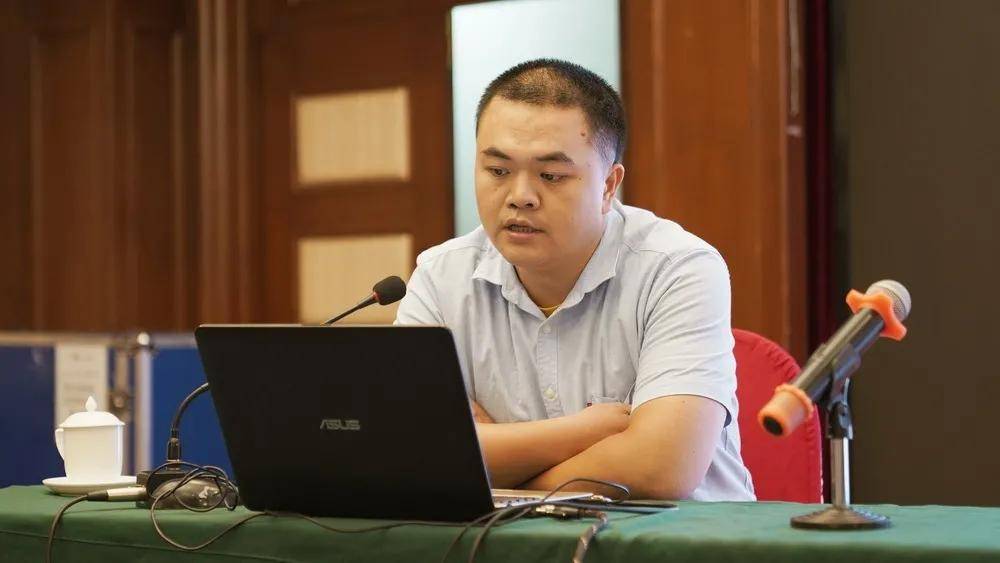 创业政策汕头市人社局局长马翔同志带头宣讲为提升企业对人社政策的