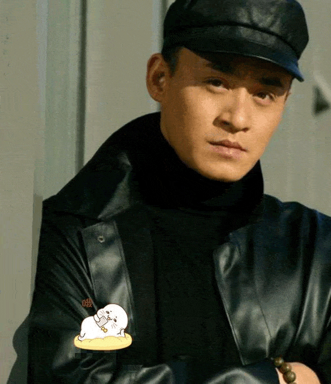 现在穿上军装的他,男神范十足!_修庆